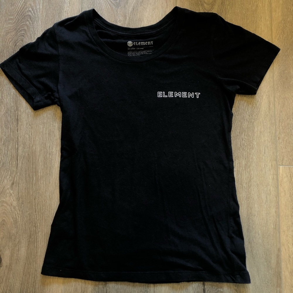 Women’s Element black tee
